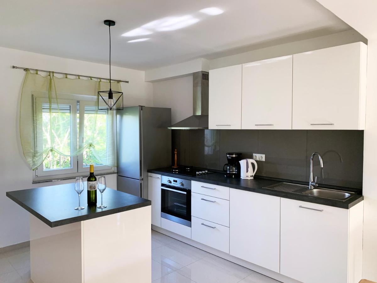 Vrh  New Apartment Ema II מראה חיצוני תמונה